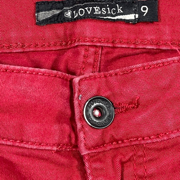 Lovesick size 9 red skinny pants, tiny skull studs, tiny heart on back pocket - Picture 8 of 8